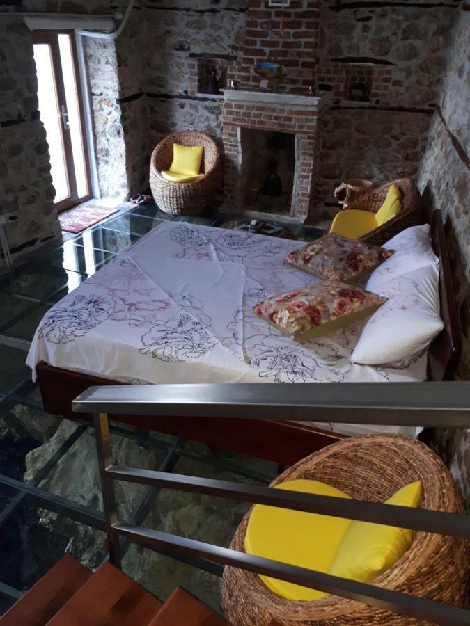 Nuci'S Home Glass Floor Tushemisht Екстер'єр фото